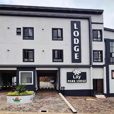 Lilypark Lodge Rustenburg Esterno foto