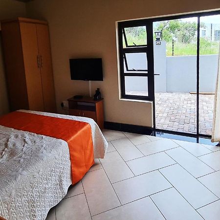 Lilypark Lodge Rustenburg Esterno foto