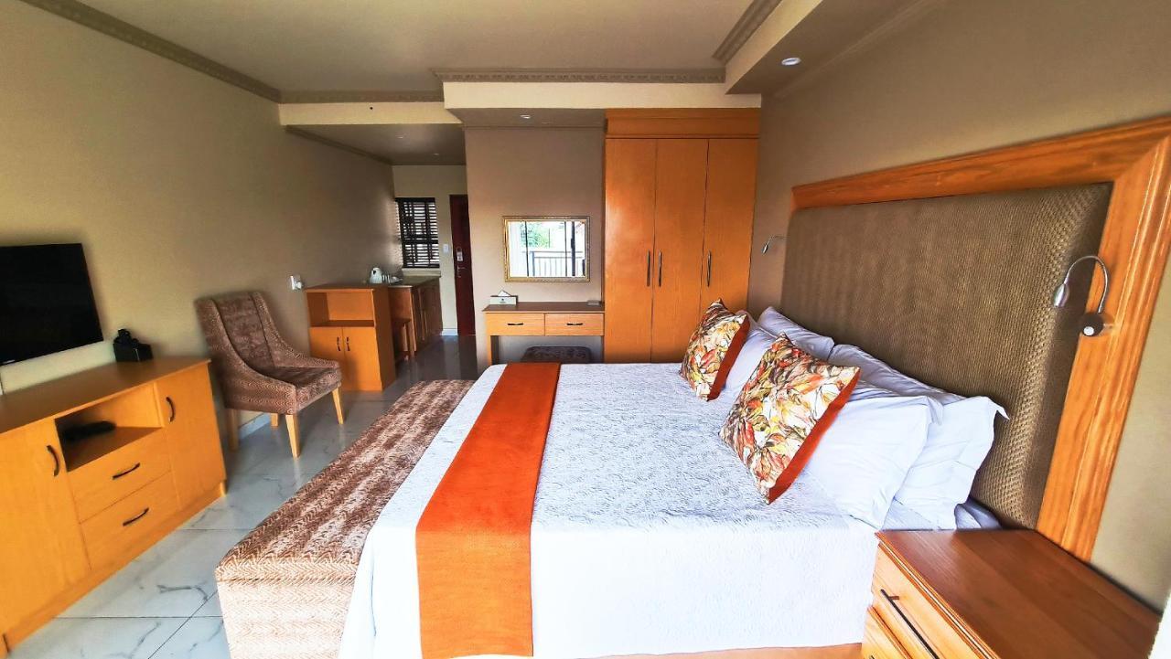 Lilypark Lodge Rustenburg Esterno foto