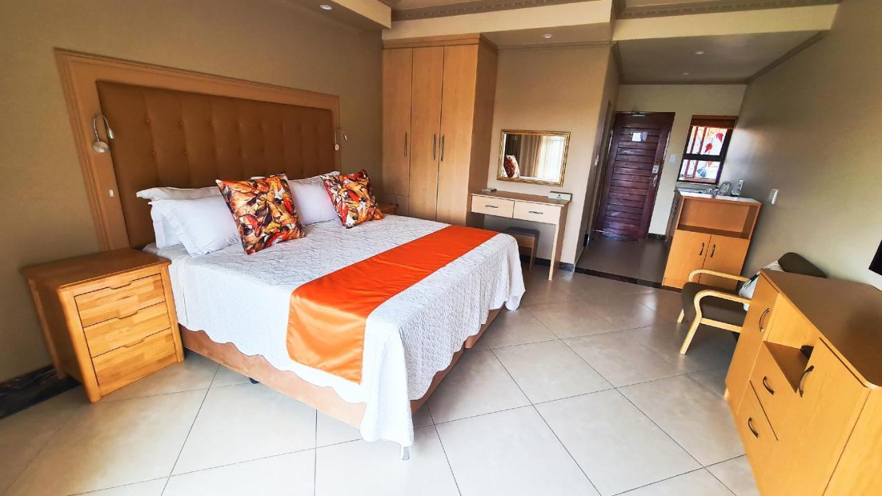 Lilypark Lodge Rustenburg Esterno foto