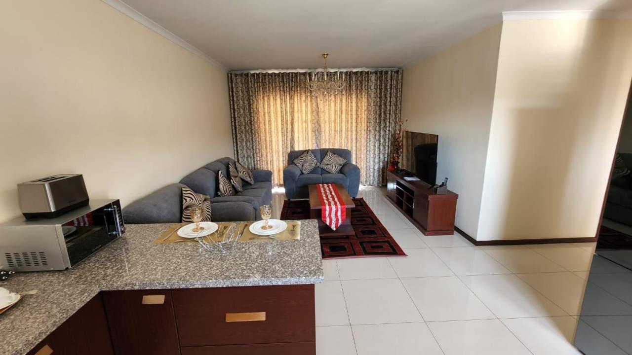 Lilypark Lodge Rustenburg Esterno foto