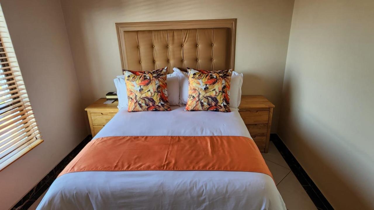 Lilypark Lodge Rustenburg Esterno foto