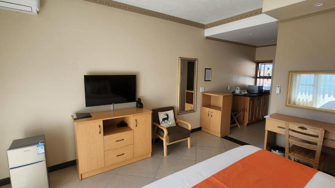 Lilypark Lodge Rustenburg Esterno foto