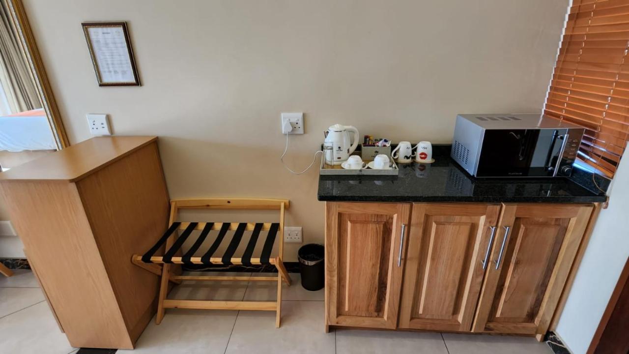 Lilypark Lodge Rustenburg Esterno foto